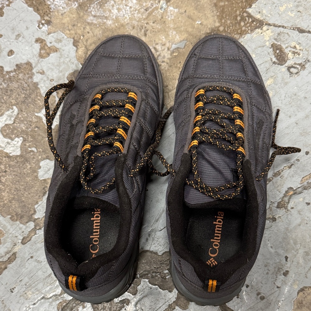 Columbia Men's Charcoal and Black Sneakers
